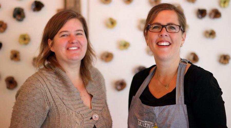 Eigenaar Marleen de Liefde met Heidi